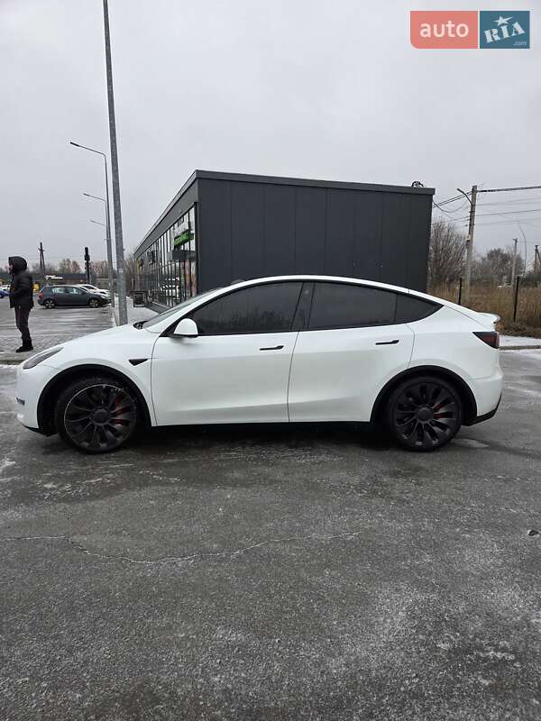 Внедорожник / Кроссовер Tesla Model Y 2021 в Днепре фото 5 Внедорожник / Кроссовер Tesla Model Y 2021 в Днепре