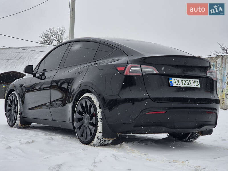 Внедорожник / Кроссовер Tesla Model Y 2023 в Харькове