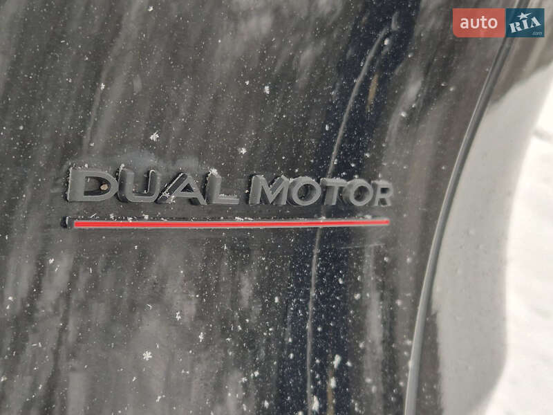 Внедорожник / Кроссовер Tesla Model Y 2023 в Харькове