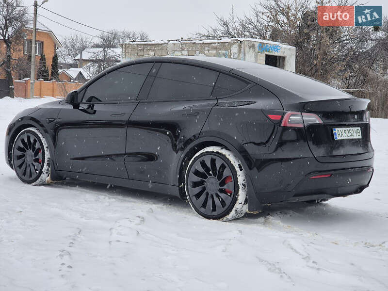 Внедорожник / Кроссовер Tesla Model Y 2023 в Харькове