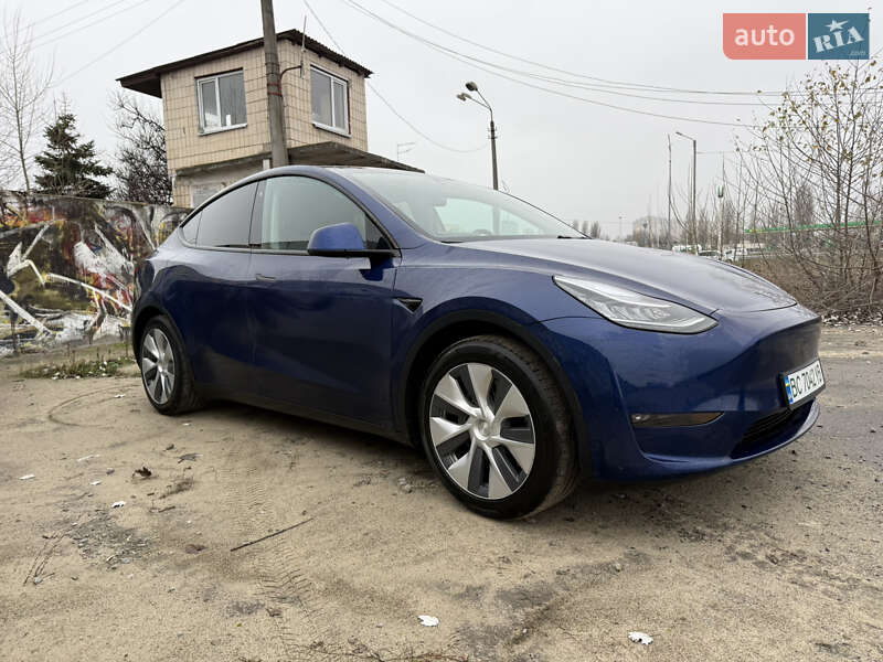 Tesla Model Y 2020