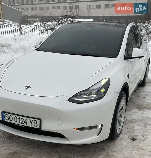 Tesla Model Y 2022