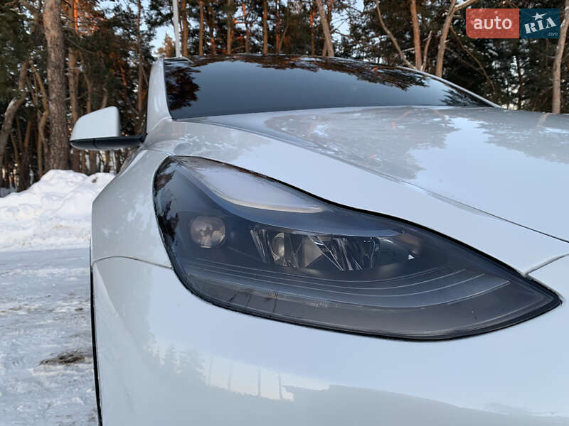 Внедорожник / Кроссовер Tesla Model Y 2023 в Киеве