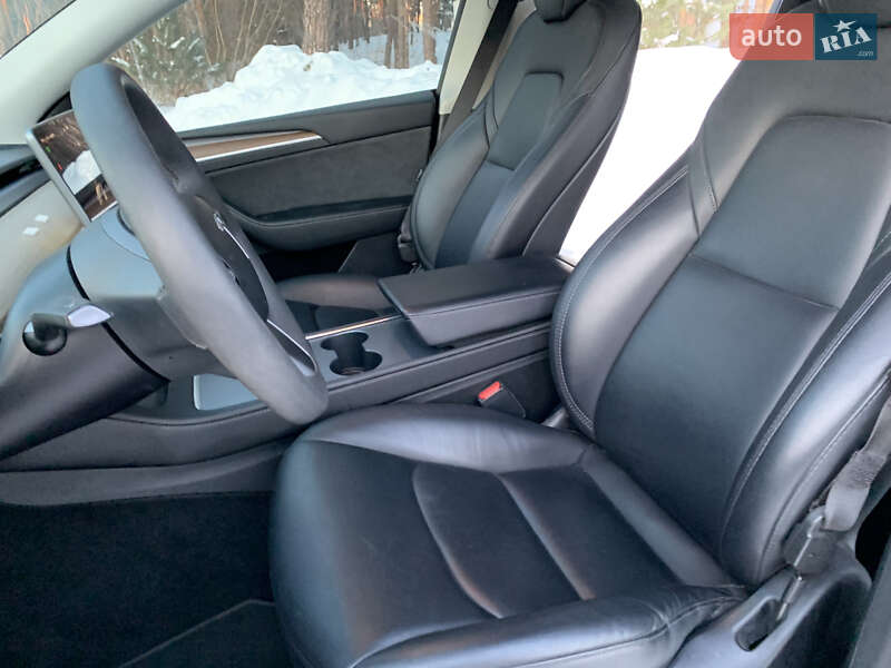 Внедорожник / Кроссовер Tesla Model Y 2023 в Киеве