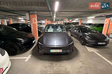 Позашляховик / Кросовер Tesla Model Y 2025 в Києві