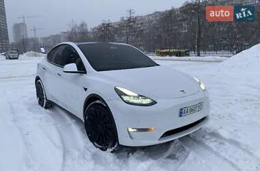 Внедорожник / Кроссовер Tesla Model Y 2022 в Киеве