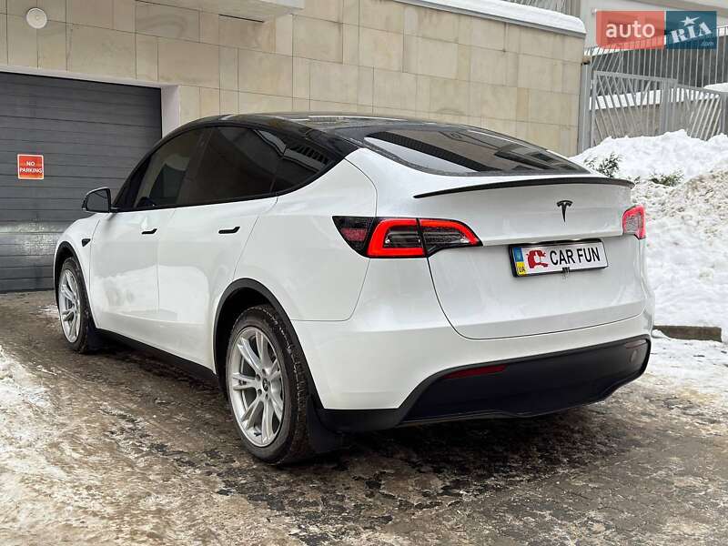 Позашляховик / Кросовер Tesla Model Y 2023 в Львові