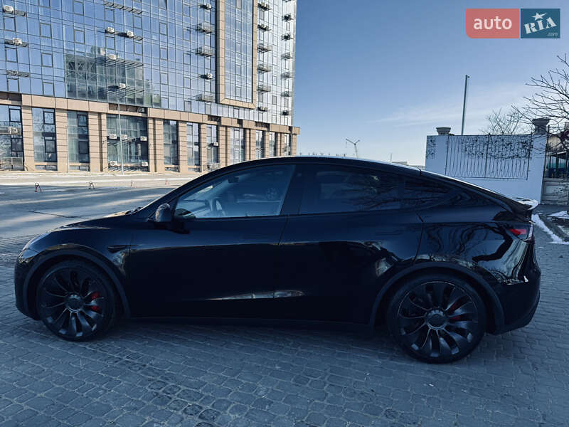 Позашляховик / Кросовер Tesla Model Y 2022 в Одесі фото 11 Позашляховик / Кросовер Tesla Model Y 2022 в Одесі