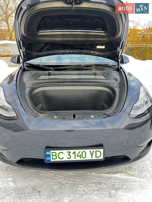 Позашляховик / Кросовер Tesla Model Y 2022 в Львові