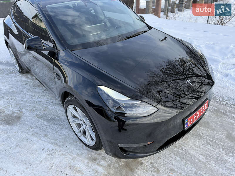 Позашляховик / Кросовер Tesla Model Y 2023 в Львові