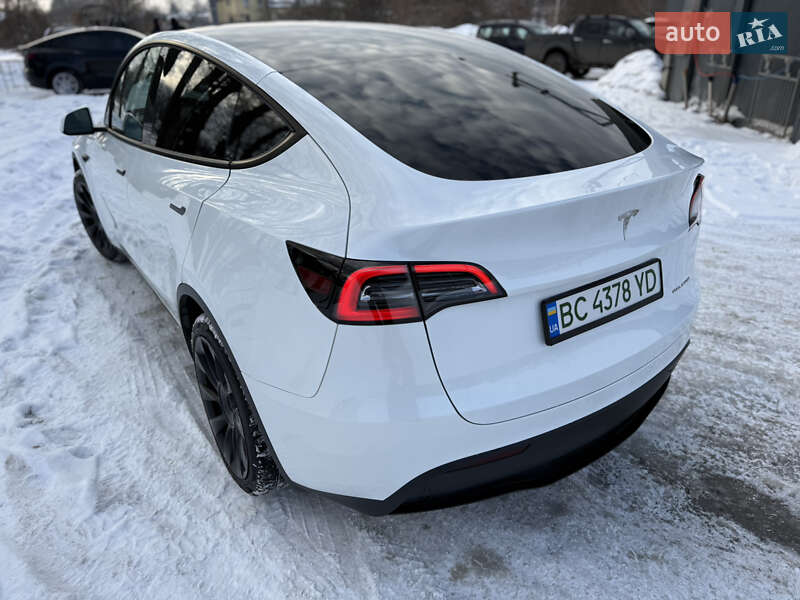 Позашляховик / Кросовер Tesla Model Y 2023 в Львові