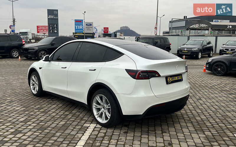 Позашляховик / Кросовер Tesla Model Y 2021 в Мукачевому