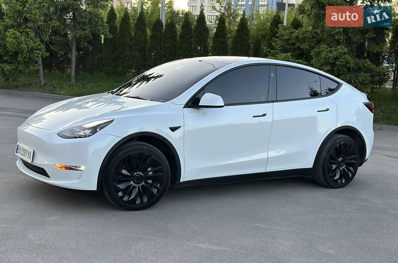 Позашляховик / Кросовер Tesla Model Y 2023 в Тернополі