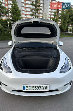 Внедорожник / Кроссовер Tesla Model Y 2023 в Тернополе