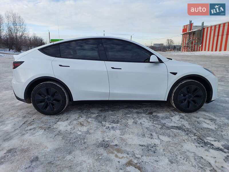 Позашляховик / Кросовер Tesla Model Y 2025 в Харкові