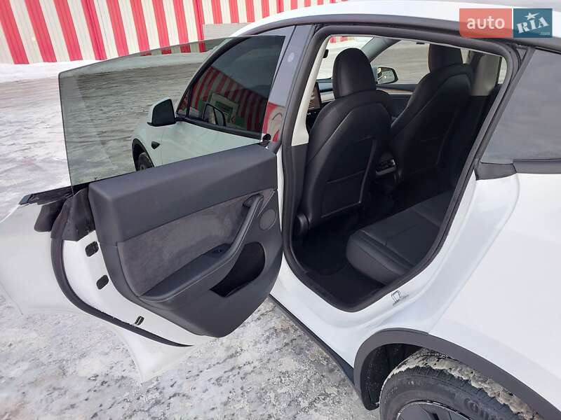 Позашляховик / Кросовер Tesla Model Y 2025 в Харкові