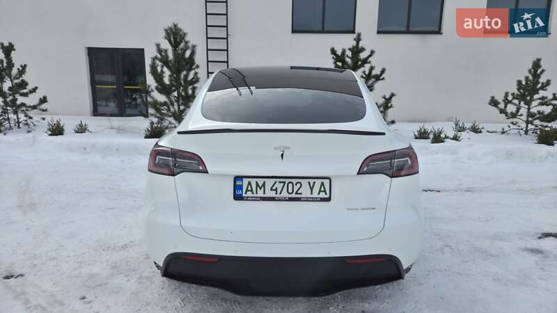 Внедорожник / Кроссовер Tesla Model Y 2022 в Киеве