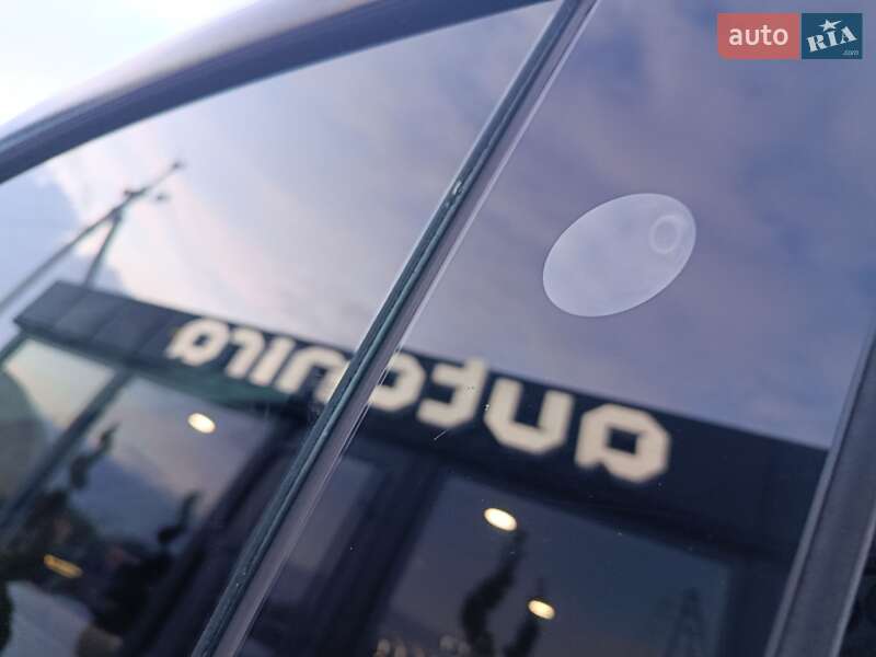 Позашляховик / Кросовер Tesla Model Y 2021 в Луцьку