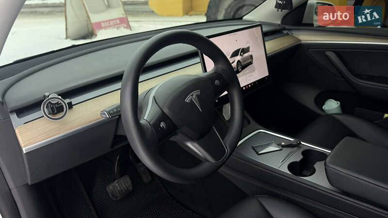 Внедорожник / Кроссовер Tesla Model Y 2022 в Гатном фото 28 Внедорожник / Кроссовер Tesla Model Y 2022 в Гатном