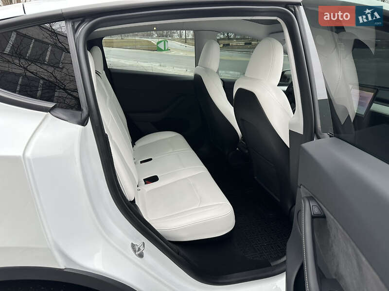 Внедорожник / Кроссовер Tesla Model Y 2023 в Днепре