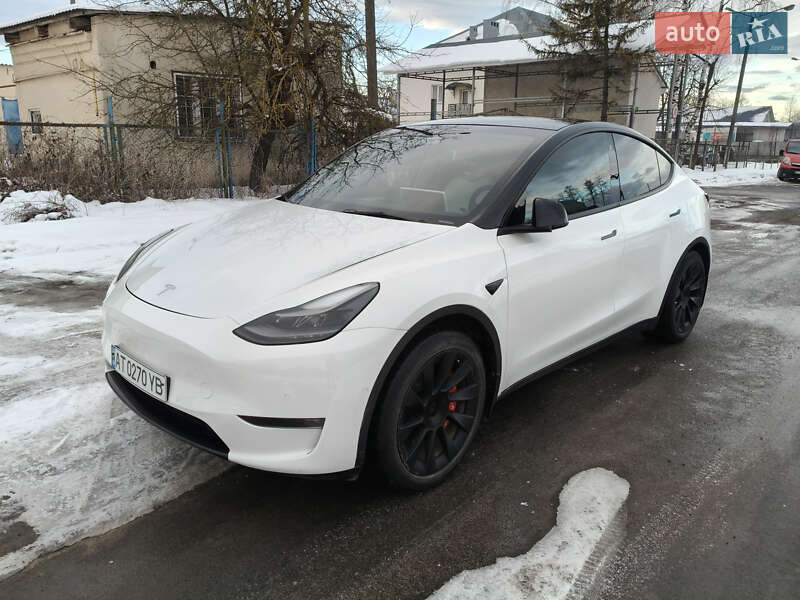 Позашляховик / Кросовер Tesla Model Y 2022 в Івано-Франківську