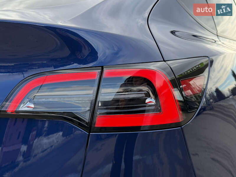 Внедорожник / Кроссовер Tesla Model Y 2021 в Дрогобыче