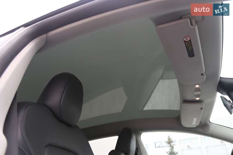 Внедорожник / Кроссовер Tesla Model Y 2023 в Киеве