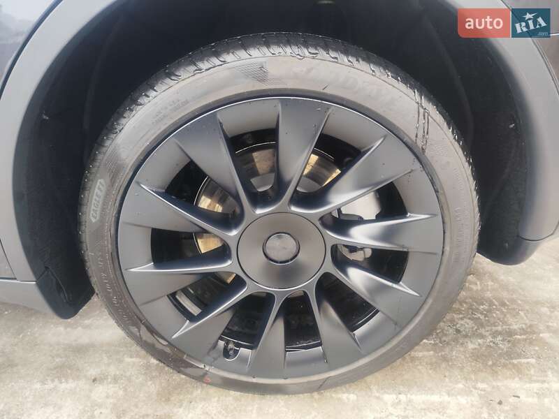 Позашляховик / Кросовер Tesla Model Y 2024 в Черкасах фото 14 Позашляховик / Кросовер Tesla Model Y 2024 в Черкасах