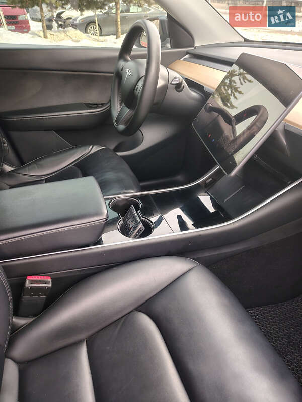 Позашляховик / Кросовер Tesla Model Y 2020 в Львові