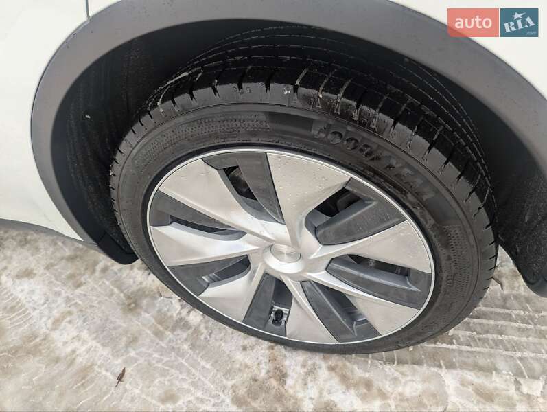 Позашляховик / Кросовер Tesla Model Y 2022 в Києві фото 29 Позашляховик / Кросовер Tesla Model Y 2022 в Києві
