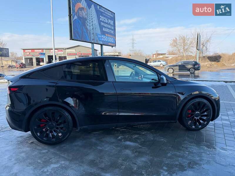 Позашляховик / Кросовер Tesla Model Y 2023 в Івано-Франківську фото 33 Позашляховик / Кросовер Tesla Model Y 2023 в Івано-Франківську