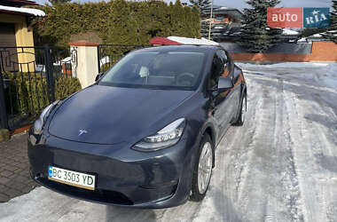 Внедорожник / Кроссовер Tesla Model Y 2023 в Львове
