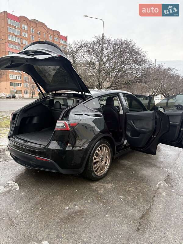 Позашляховик / Кросовер Tesla Model Y 2021 в Полтаві