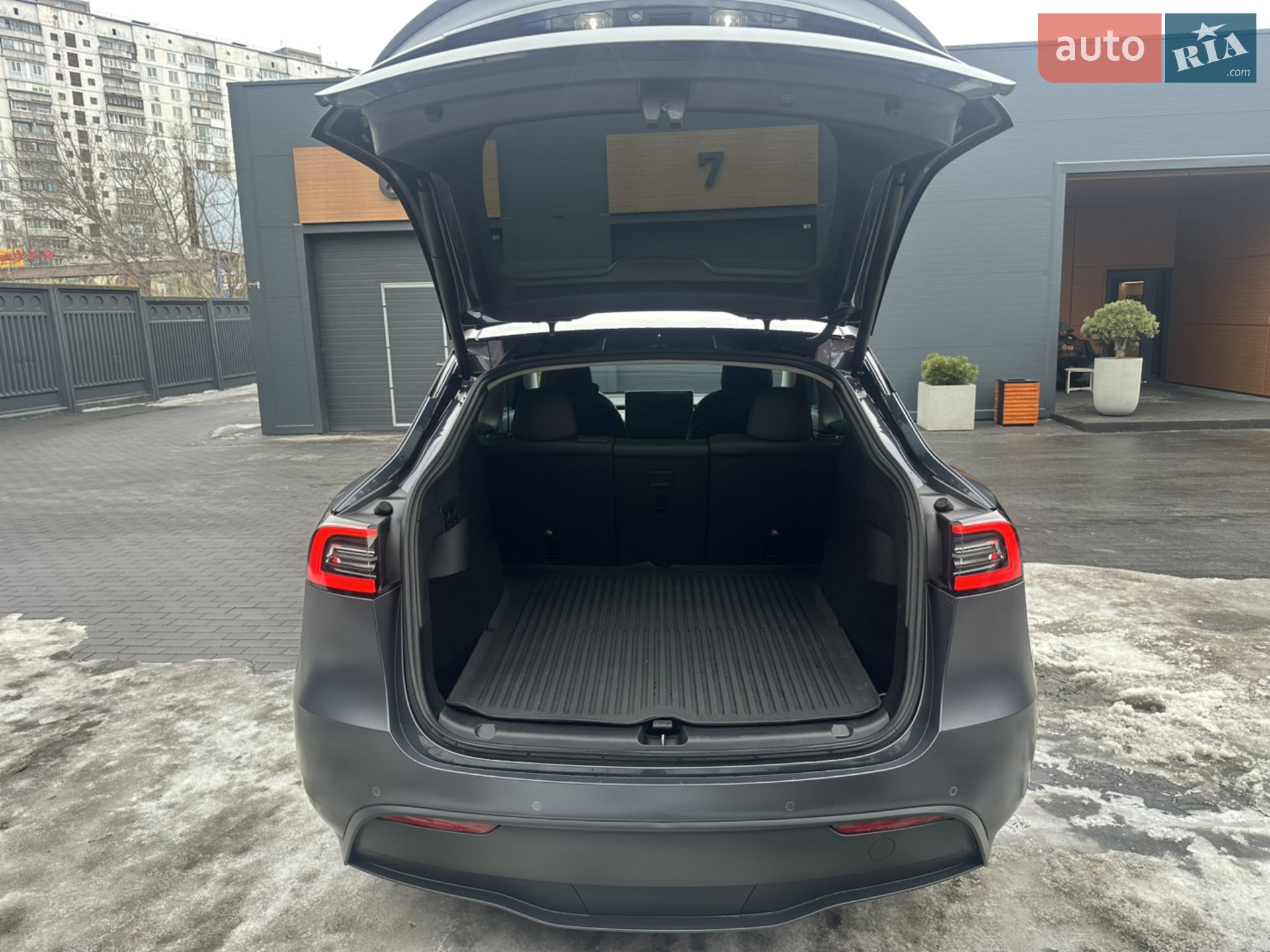 2022 Tesla Model Y - мініатюра 11