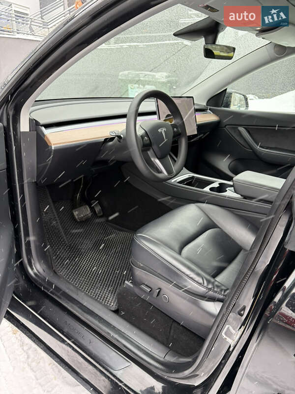 Позашляховик / Кросовер Tesla Model Y 2020 в Львові