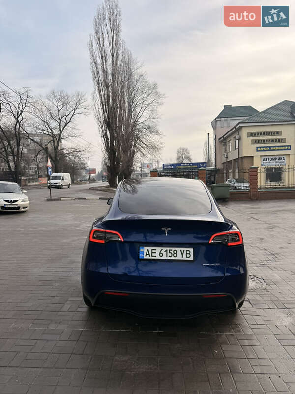 Позашляховик / Кросовер Tesla Model Y 2024 в Дніпрі фото 3 Позашляховик / Кросовер Tesla Model Y 2024 в Дніпрі