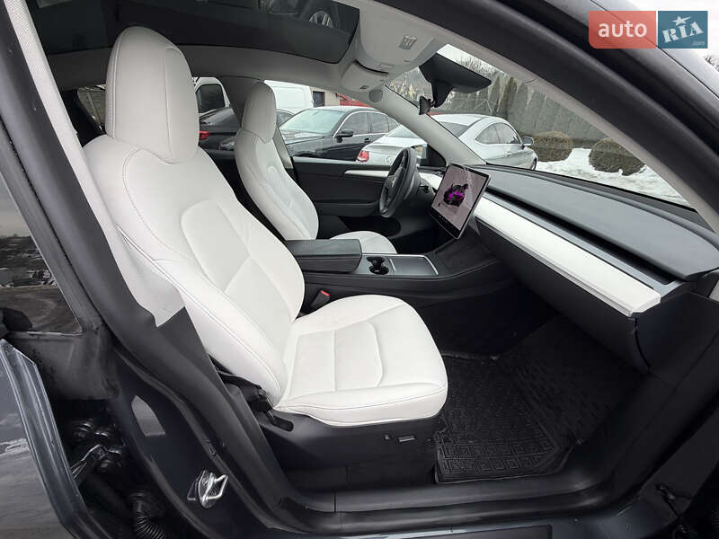 Позашляховик / Кросовер Tesla Model Y 2023 в Львові