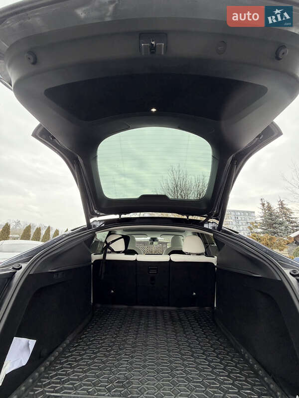 Позашляховик / Кросовер Tesla Model Y 2023 в Львові