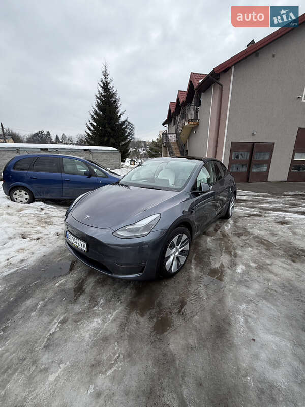 Позашляховик / Кросовер Tesla Model Y 2023 в Львові