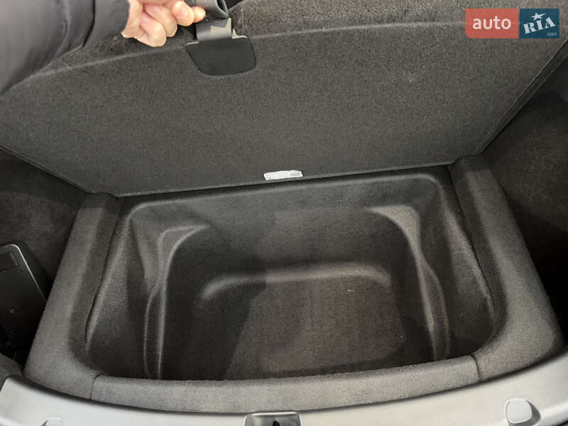 Внедорожник / Кроссовер Tesla Model Y 2022 в Днепре