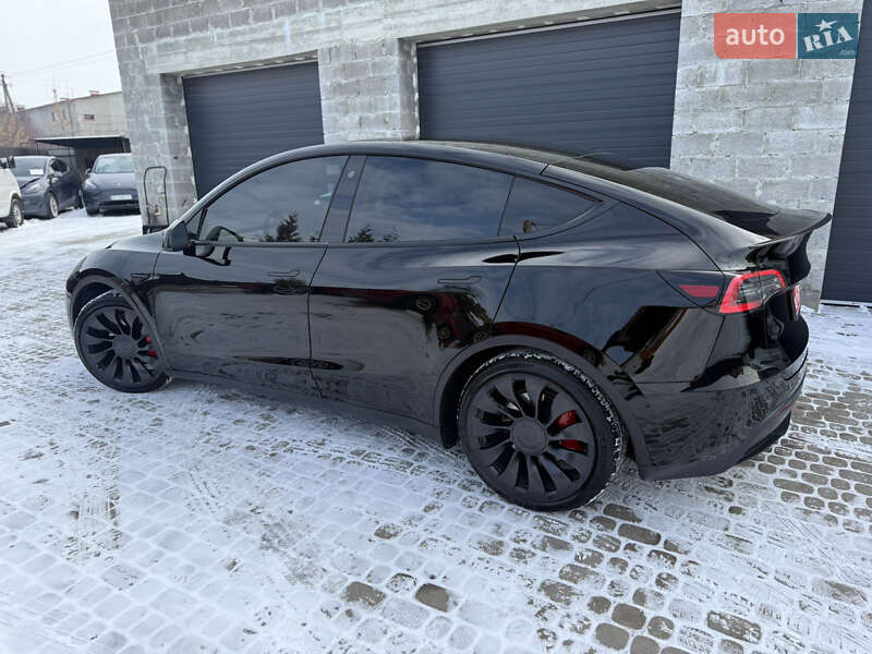 Позашляховик / Кросовер Tesla Model Y 2021 в Львові фото 4 Позашляховик / Кросовер Tesla Model Y 2021 в Львові