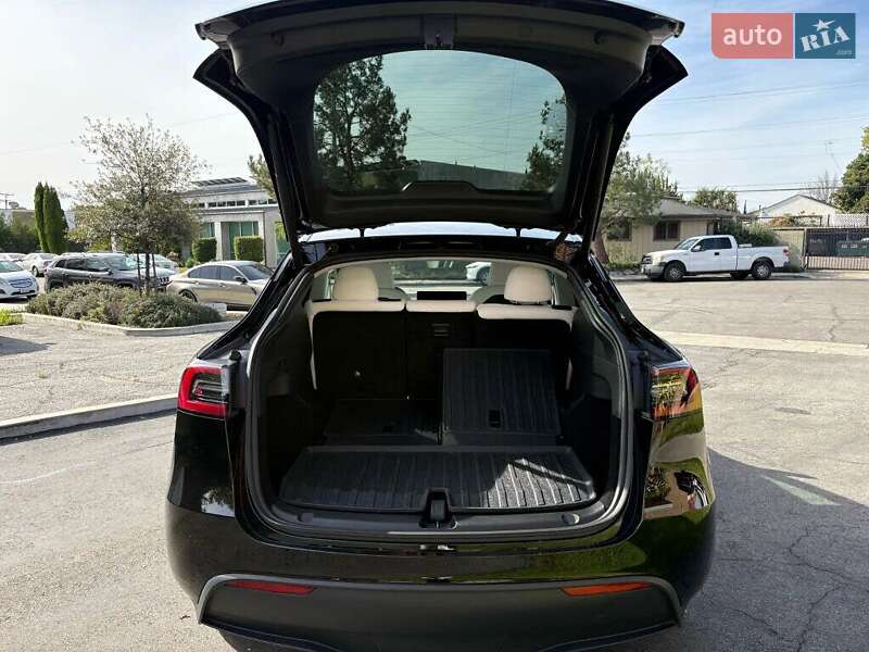 Внедорожник / Кроссовер Tesla Model Y 2025 в Львове фото 8 Внедорожник / Кроссовер Tesla Model Y 2025 в Львове