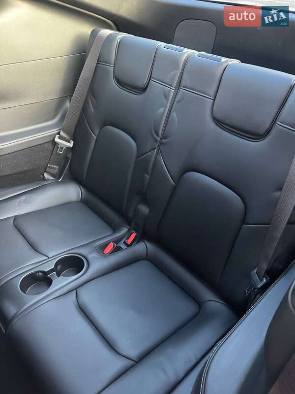 Внедорожник / Кроссовер Tesla Model Y 2024 в Киеве фото 14 Внедорожник / Кроссовер Tesla Model Y 2024 в Киеве