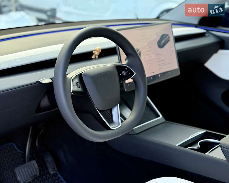Позашляховик / Кросовер Tesla Model Y 2025 в Києві фото 4 Позашляховик / Кросовер Tesla Model Y 2025 в Києві