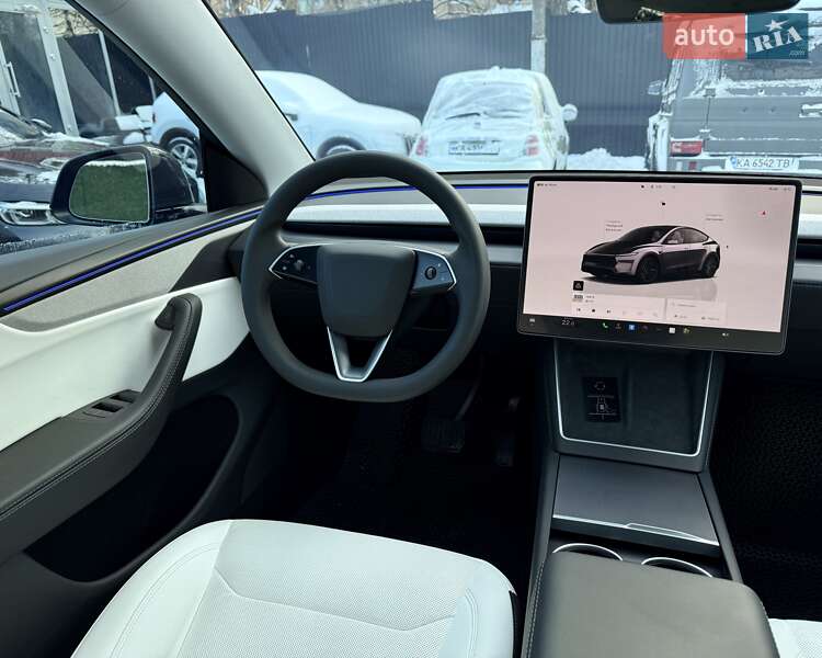 Позашляховик / Кросовер Tesla Model Y 2025 в Києві фото 27 Позашляховик / Кросовер Tesla Model Y 2025 в Києві