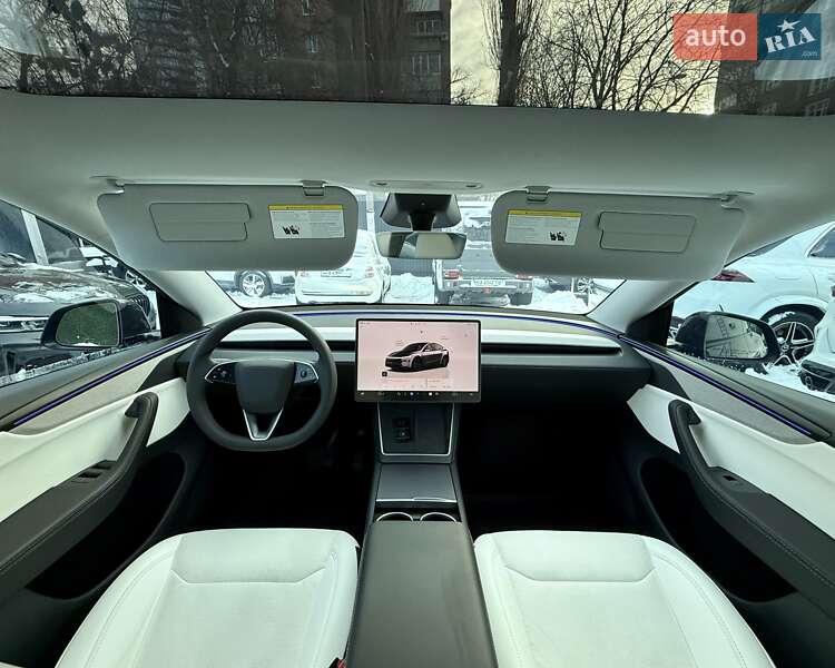Позашляховик / Кросовер Tesla Model Y 2025 в Києві фото 36 Позашляховик / Кросовер Tesla Model Y 2025 в Києві