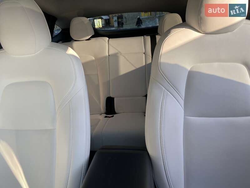 Внедорожник / Кроссовер Tesla Model Y 2021 в Белой Церкви