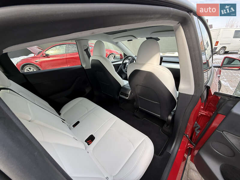 Позашляховик / Кросовер Tesla Model Y 2023 в Львові фото 13 Позашляховик / Кросовер Tesla Model Y 2023 в Львові