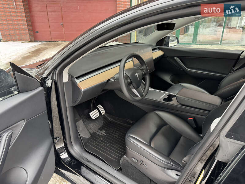 Позашляховик / Кросовер Tesla Model Y 2022 в Львові