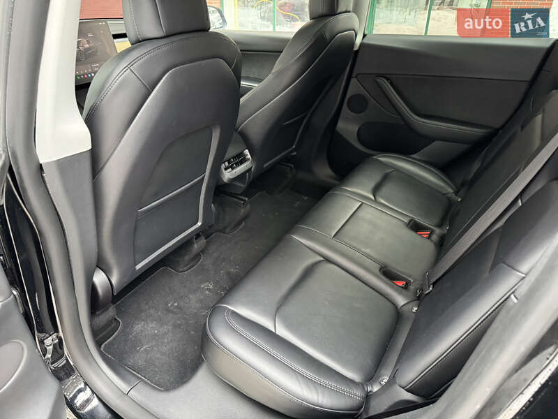 Позашляховик / Кросовер Tesla Model Y 2022 в Львові